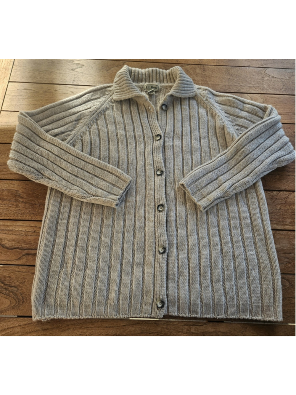 VTG L.L. Bean 100% Merino Wool Cardigan Sweater Made in Scotland Size L